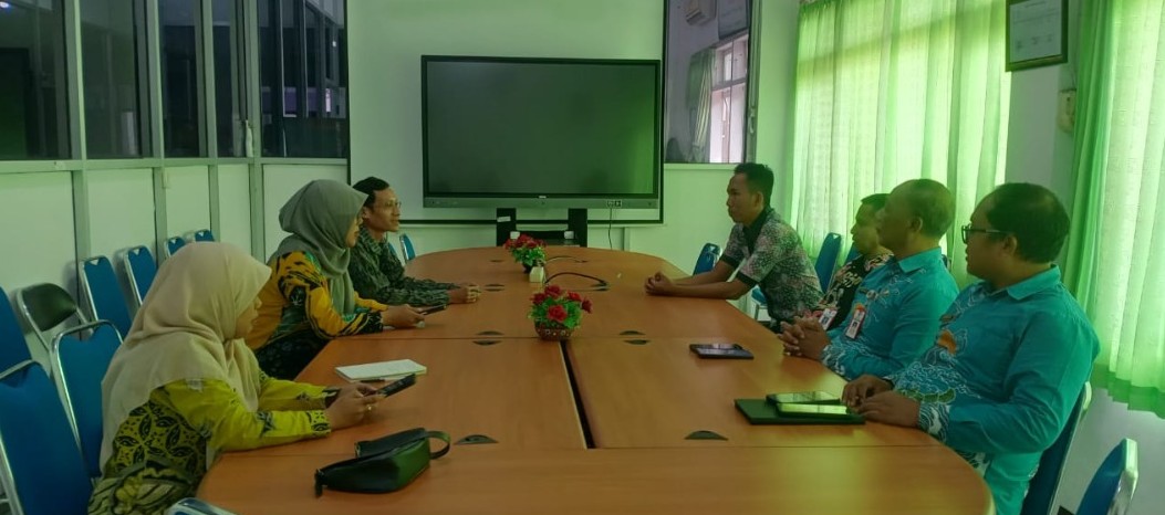 Disarpus dan Diskominfo Lumajang Koordinasikan Layanan Kearsipan dan Teknologi Informasi